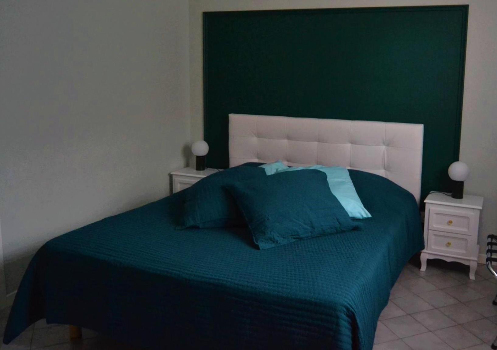 Bed and Breakfast Le Domaine Des Gemmes Tissey Экстерьер фото